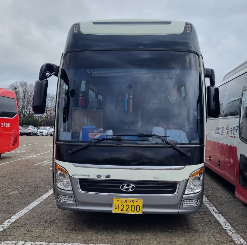 공항수송 45인승 전세버스 실외