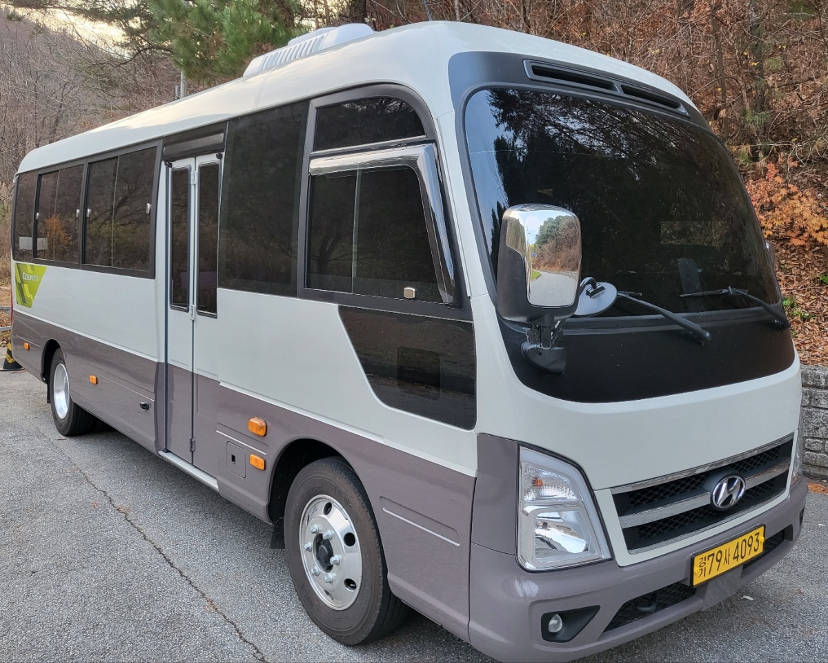 YourBus Korea Vehicle Photo 13